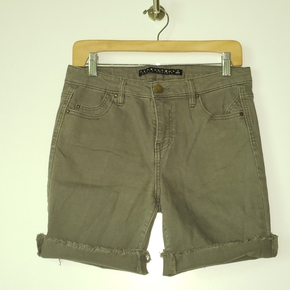 Army green Tinseltown cutoffs sz. 7